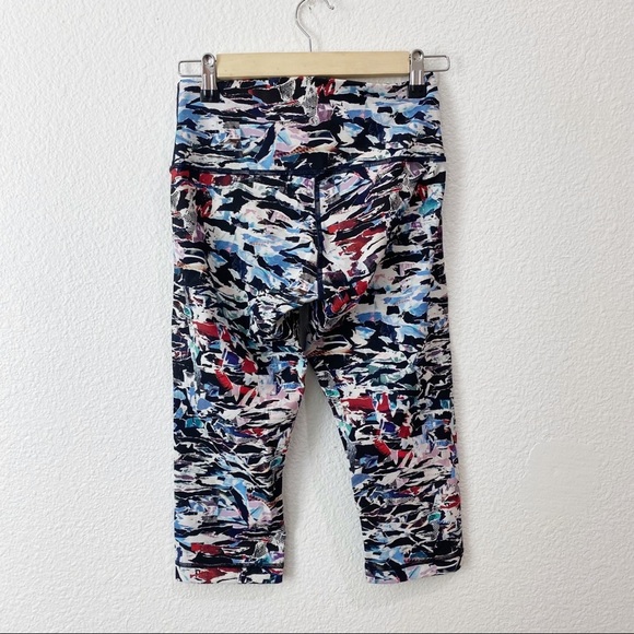 Lululemon- Wunder Under High Rise 1/2 Tight 17” Culture- Size 6 - Picture 5 of 7